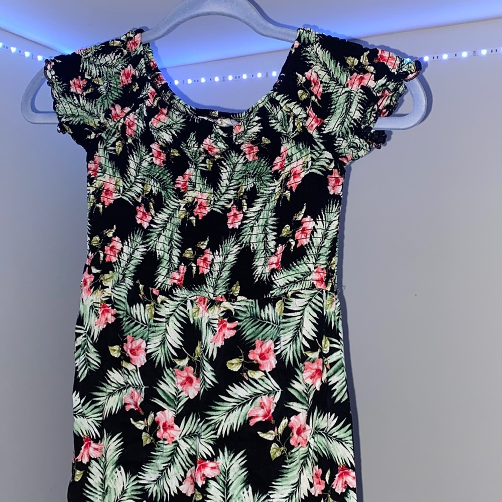 Girls dress